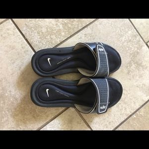 Nike slides